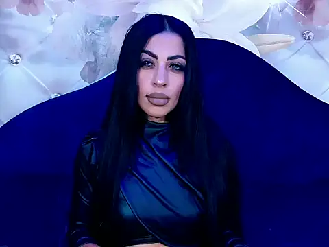 Snapshot of NoirKaylah chatting on 10-25-25, 07:52 NoirKaylah online show from 10-25-25, 07:52