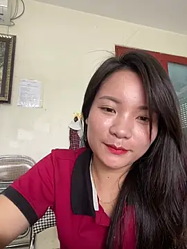 Bee Yellow00 online show from 07-28-26, 02:51