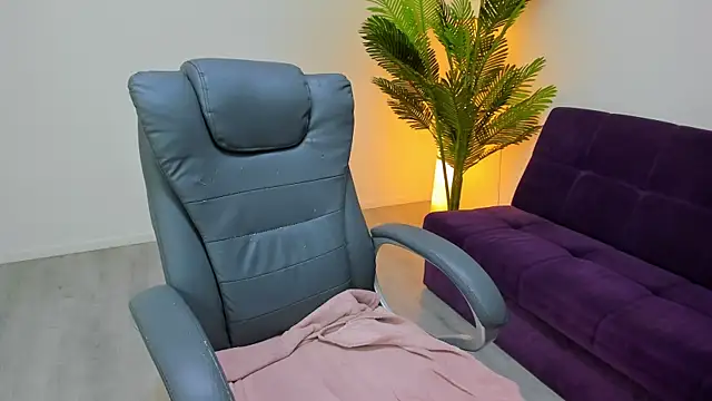 Arya Anna online show from 01-19-26, 06:17