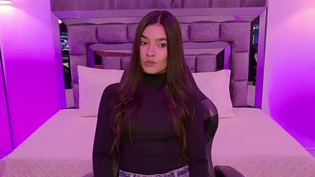 Bella Clark2 online show from 11-05-25, 04:34