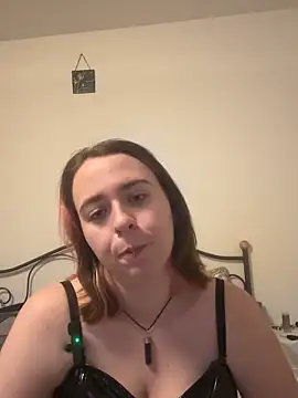 Snapshot of Latexaddictx_ chatting on 10-25-25, 07:08 Latexaddictx  online show from 10-25-25, 07:08