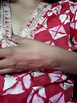 Snapshot of ritu_jaan1 chatting on 10-24-25, 10:33 ritu jaan1 online show from 10-24-25, 10:33