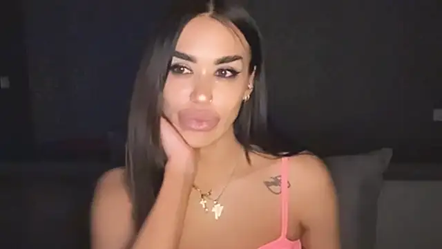 velvetveyraX online show from 05-17-26, 06:15