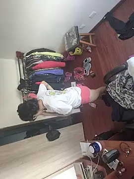 Neciaa online show from 04-25-26, 07:44