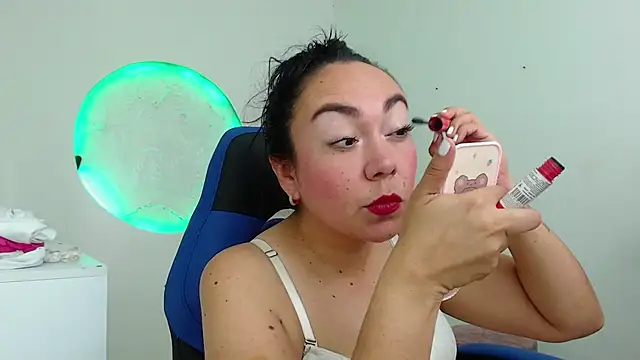 Yadis hot online show from 11-05-25, 08:53