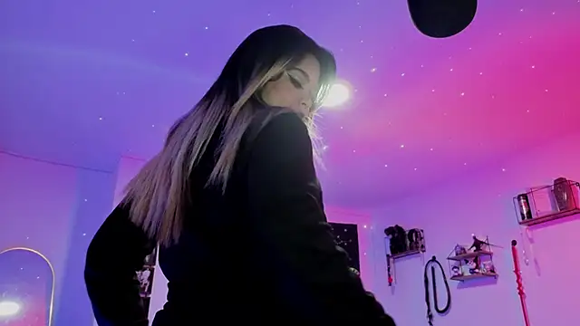 AshGraven online show from 02-18-26, 03:24