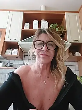 susylux online show from 04-21-26, 04:34