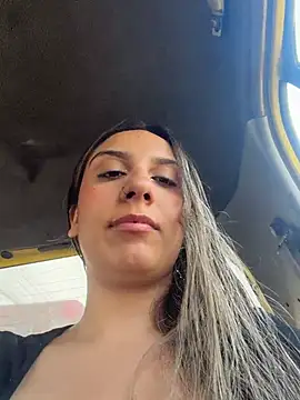 sarah honey   online show from 12-15-25, 03:05