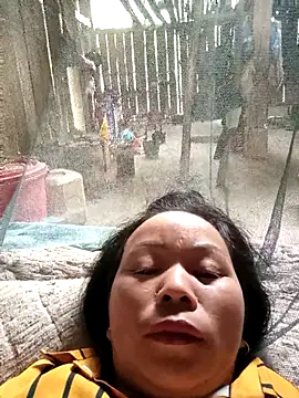Snapshot of -Heli- chatting on 10-25-25, 02:08 -Heli- online show from 10-25-25, 02:08