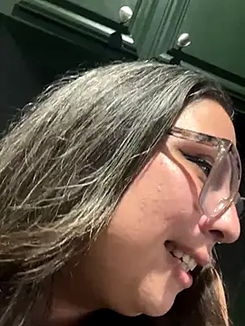 Snapshot of ThatGirlVia chatting on 11-02-25, 09:00 ThatGirlVia online show from 11-02-25, 09:00