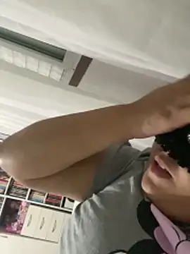 crazzyanne online show from 12-22-25, 05:37