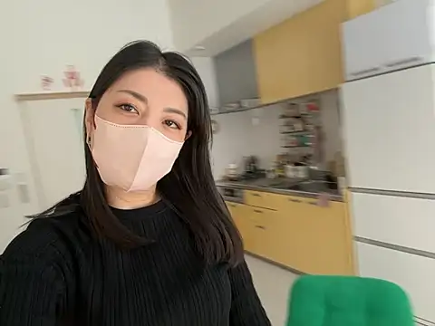 Snapshot of akimix_xoxo chatting on 10-30-25, 04:36 akimix xoxo online show from 10-30-25, 04:36