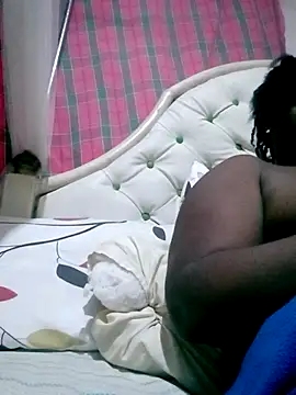 Snapshot of FaithMatsane chatting on 11-02-25, 07:49 FaithMatsane online show from 11-02-25, 07:49