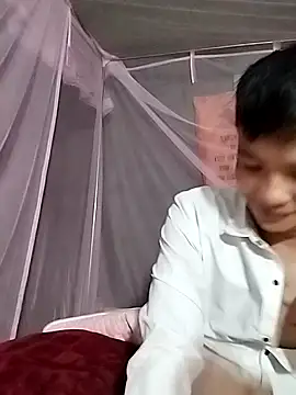 Snapshot of Wet_x chatting on 10-29-25, 03:25 Wet x online show from 10-29-25, 03:25