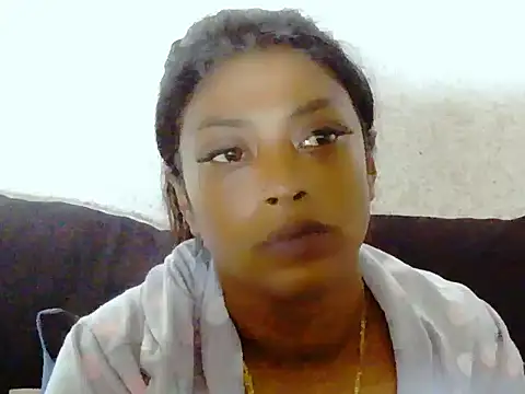 Snapshot of DOVE85 chatting on 11-11-25, 11:54 DOVE85 online show from 11-11-25, 11:54