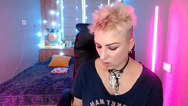 Sweet-n-Strong online show from 12-21-25, 07:37