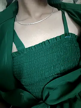 Snapshot of Kissu-Jaan chatting on 10-29-25, 04:53 Kissu-Jaan online show from 10-29-25, 04:53