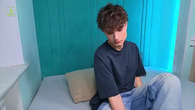 Richard steele hot online show from 12-19-25, 03:52