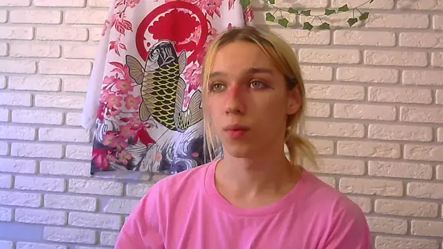 Snapshot of icebenz chatting on 07-20-26, 01:02 icebenz online show from 07-20-26, 01:02