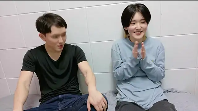 NORA NEKO 2 2 online show from 11-15-25, 10:45