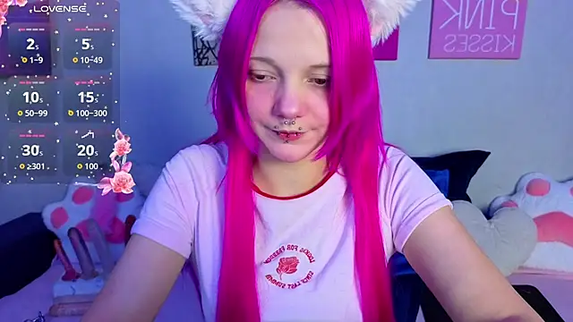 Snapshot of KittieHeart chatting on 07-31-26, 02:22 KittieHeart online show from 07-31-26, 02:22