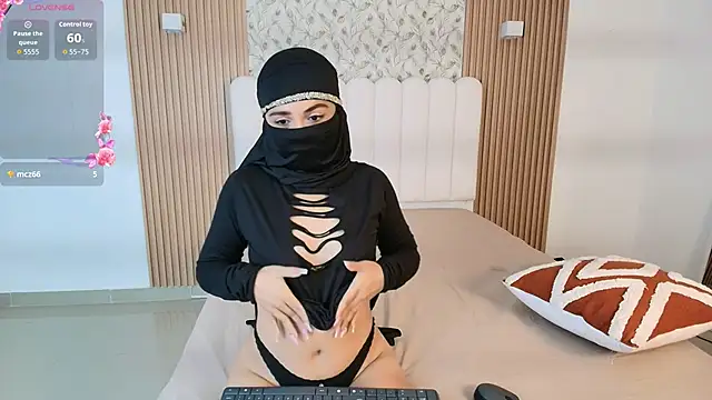 Lailaa lush online show from 11-24-25, 09:36