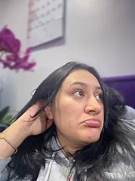 Snapshot of _Nalaa chatting on 11-06-25, 11:22 Nalaa online show from 11-06-25, 11:22