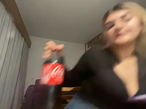 rosie-hipstergal online show from 02-04-26, 07:20