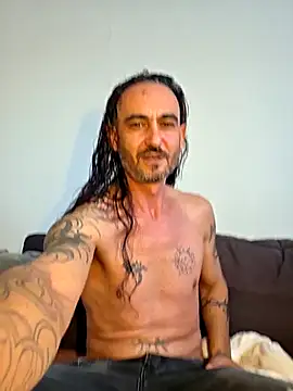 Snapshot of Hottlatin28 chatting on 10-26-25, 02:34 Hottlatin28 online show from 10-26-25, 02:34