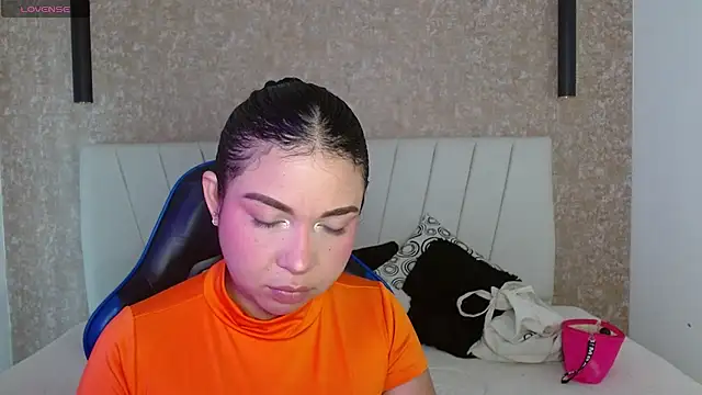 AliceSmity  online show from 04-07-26, 11:54