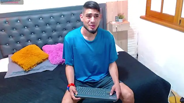 Snapshot of Tribilin_ht chatting on 01-10-26, 07:37 Tribilin ht online show from 01-10-26, 07:37