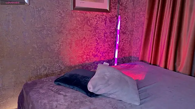 VivieSunn online show from 05-20-26, 03:18