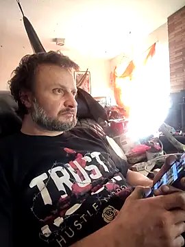 Snapshot of Fuckboyguyman chatting on 05-05-26, 01:13 Fuckboyguyman online show from 05-05-26, 01:13