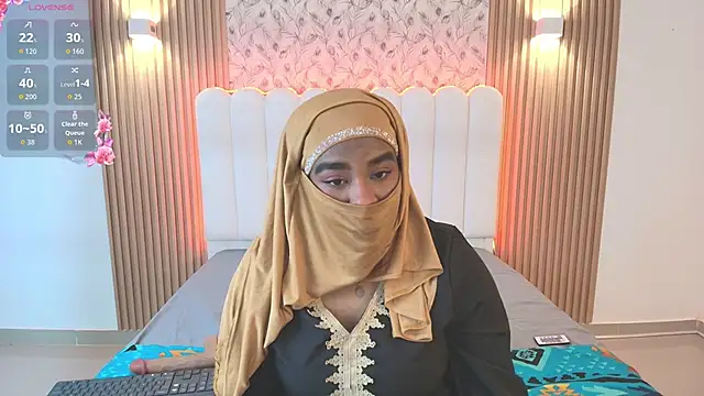 Snapshot of Lina_arabiann chatting on 11-27-25, 12:40 Lina arabiann online show from 11-27-25, 12:40