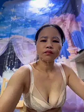 Zuzu-6 online show from 05-27-26, 12:29