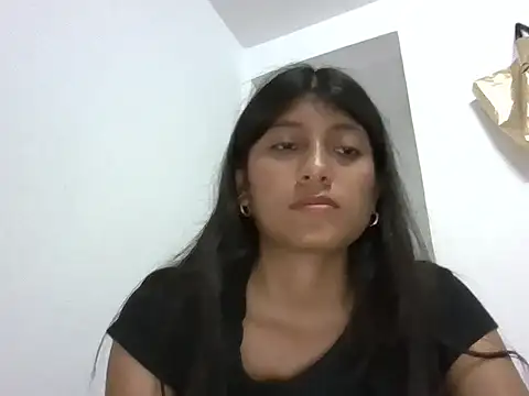 YeseniaRodriguez3 online show from 03-04-26, 11:22