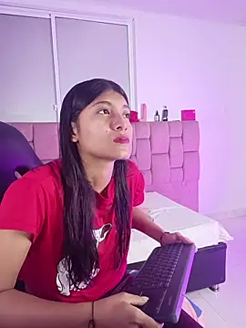 Snapshot of YeseniaRodriguez3 chatting on 05-03-26, 12:33 YeseniaRodriguez3 online show from 05-03-26, 12:33