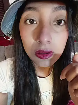 Snapshot of YeseniaRodriguez3 chatting on 05-23-26, 12:42 YeseniaRodriguez3 online show from 05-23-26, 12:42