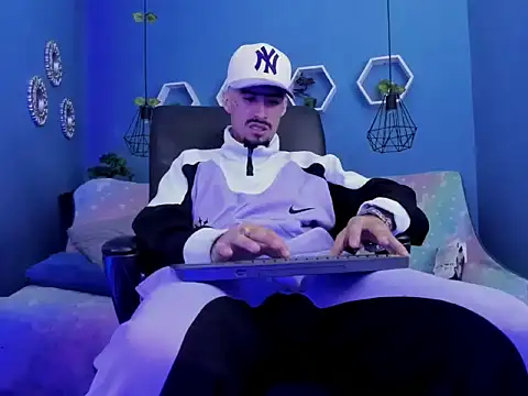 harold 777 online show from 06-18-26, 04:24