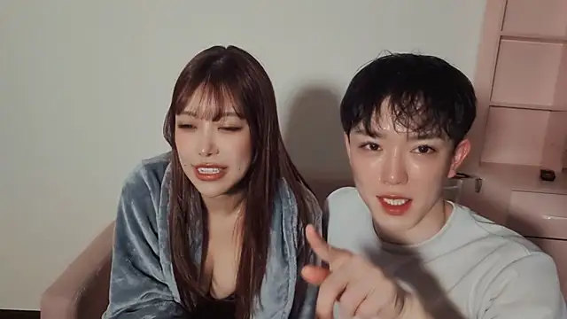 Yuzuha chan online show from 12-18-25, 01:39