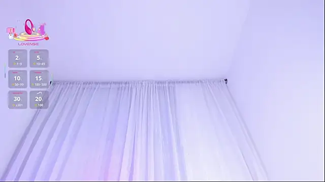 Leyacopper  online show from 11-24-25, 11:26