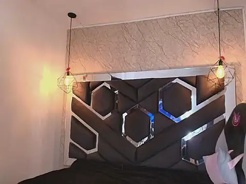 cataleya sambrano online show from 12-17-25, 10:43