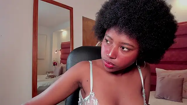 Snapshot of violeta_ruizz chatting on 11-05-25, 11:54 violeta ruizz online show from 11-05-25, 11:54