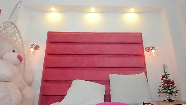 naomy sexy  online show from 12-13-25, 07:53