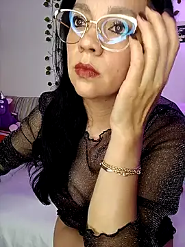 Snapshot of MiaLoren_cg chatting on 11-08-25, 01:39 MiaLoren cg online show from 11-08-25, 01:39