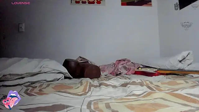 ghostwomaan online show from 05-11-26, 03:51