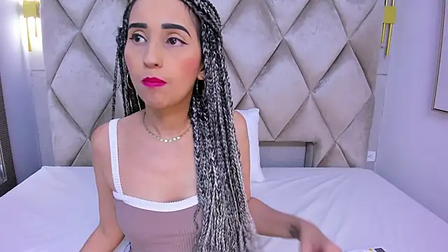 violett rabbit  online show from 12-19-25, 08:27