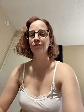 CreamedKitten online show from 11-21-25, 04:05