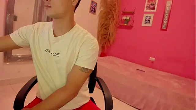 elmasmas01 online show from 11-19-25, 11:49