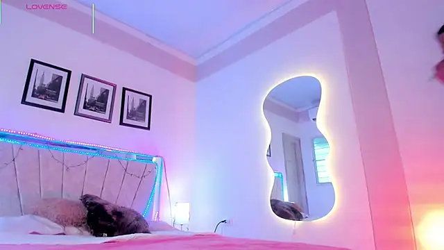 Sweetiee Aurora online show from 12-20-25, 08:16